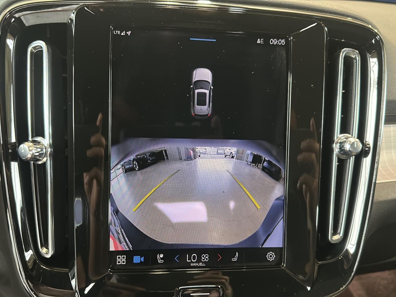 Volvo XC 40 Core 2WD Bluetooth Navi LED Klima