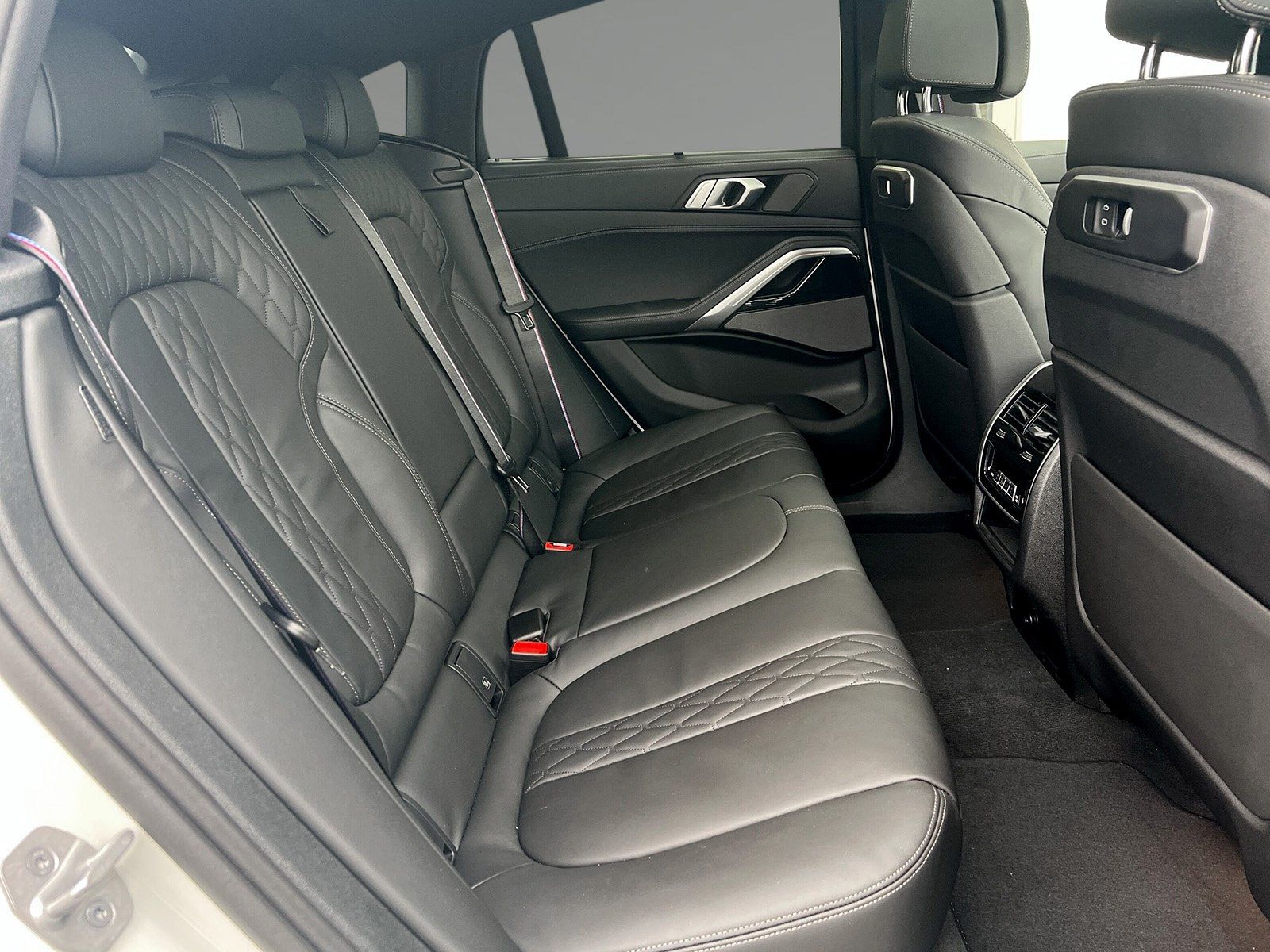 BMW X6 xDrive30d M Sport Pro - Samsaru's Car Outlet