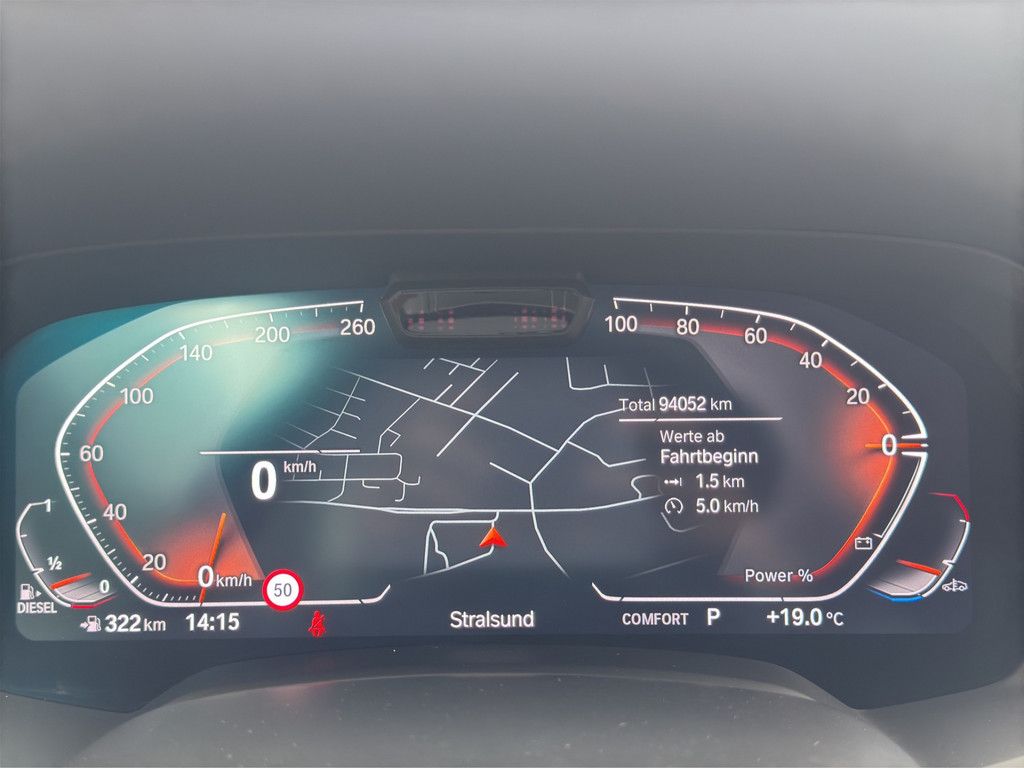 BMW X5 xDrive30d xLine LASER NAVI HUD KAMERA 20" AHK