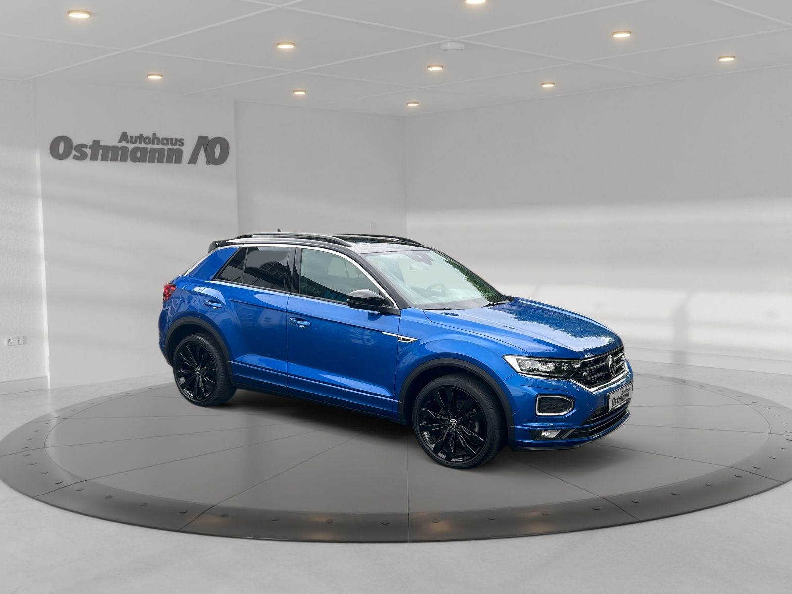 Volkswagen T-Roc 1.5 TSI Sport R-Line - Samsaru's Car Outlet