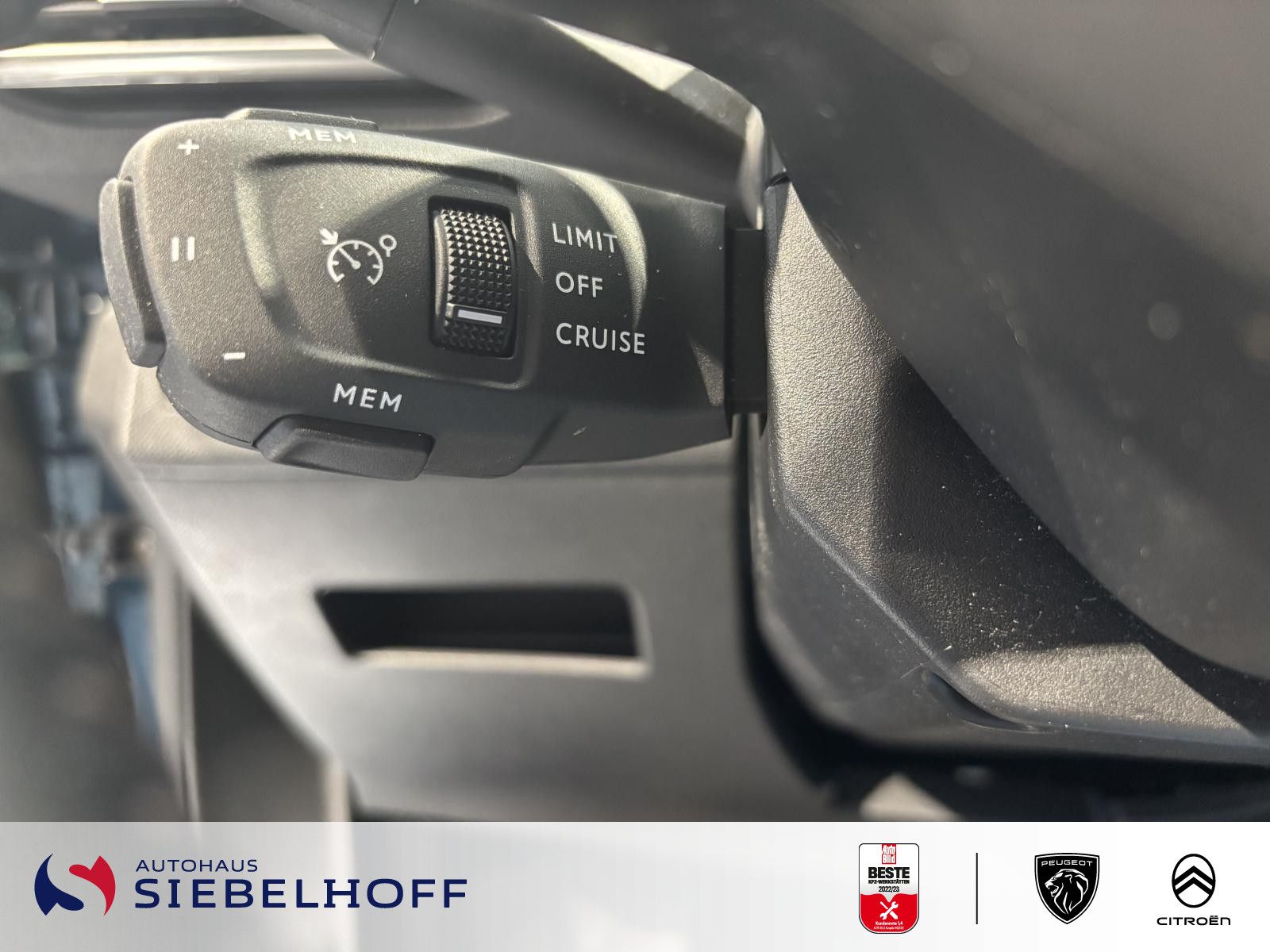 Peugeot 3008 Allure Hybrid 225 e-EAT8