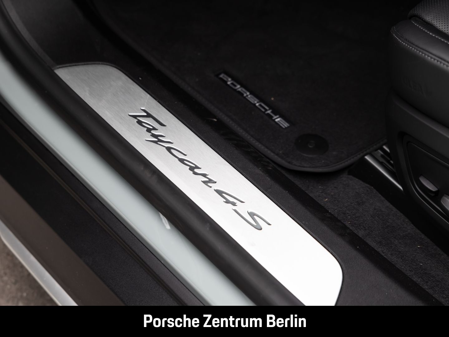 Porsche Taycan 4S Cross Turismo Clubleder Head-Up 21-Zol
