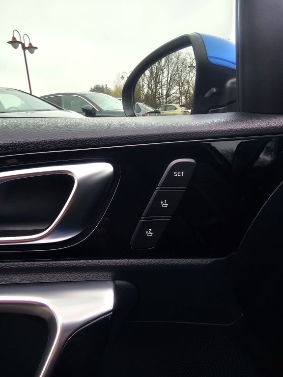Kia Ceed 1.4 T-GDI Platinum Edition - Samsaru's Car Outlet