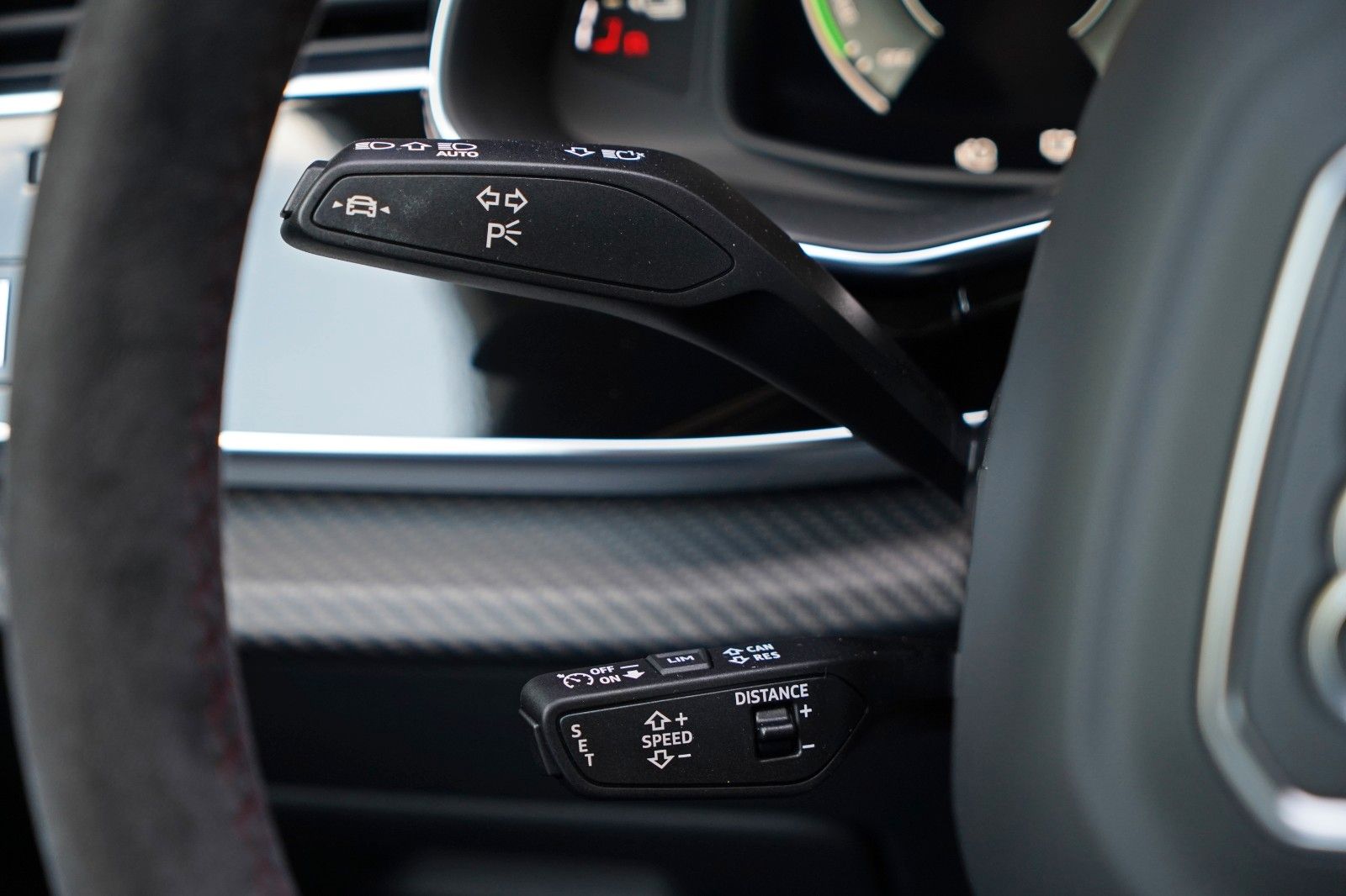 Audi Q7 60 TFSIe  CARBON OLED LASER MASSAGE SOFTCLOSE