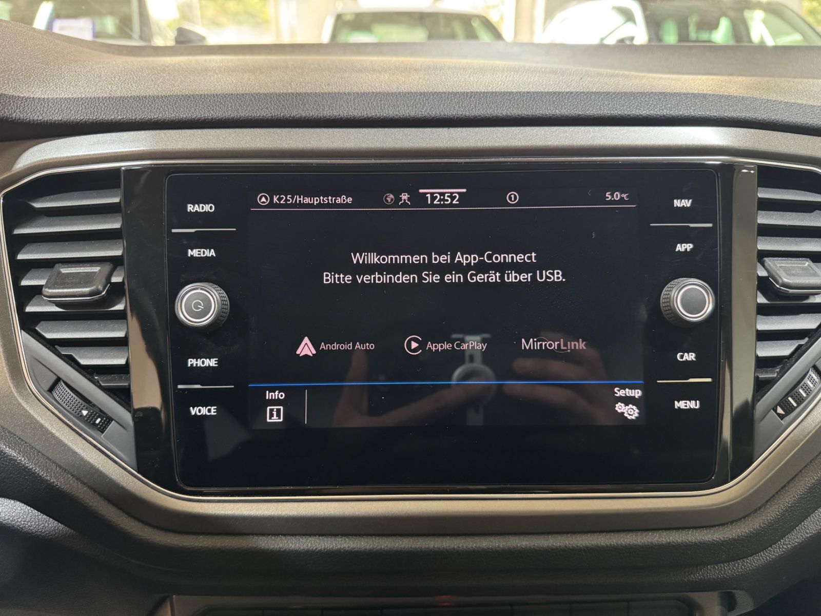 Volkswagen T-Roc Style 1.5 TSI - Samsaru's Car Outlet