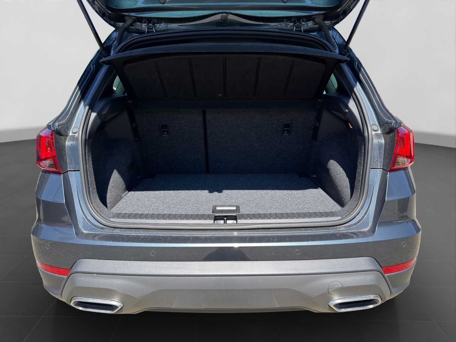 Seat Arona 1.5 TSI DSG FR AHK KAMERA PARKLENK NAVI AC