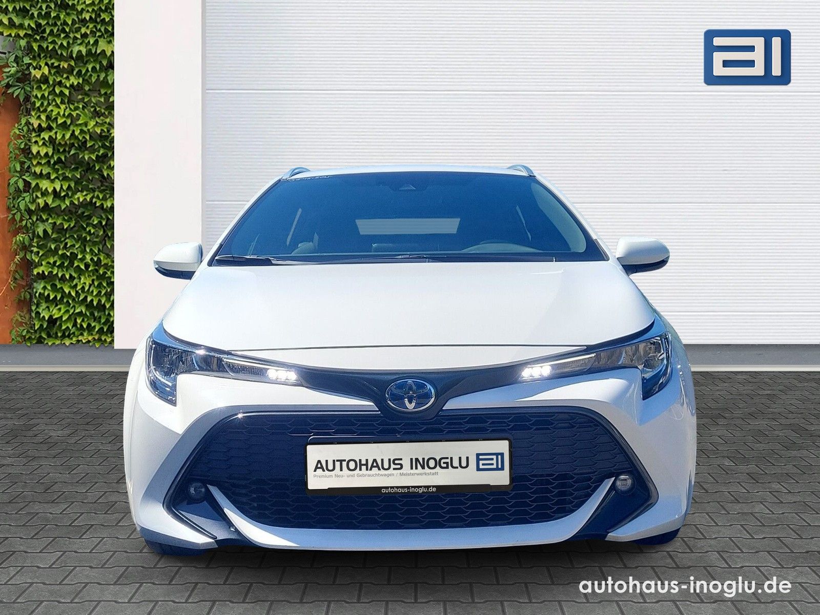 Toyota Corolla 1.8 Hybrid Business - Samsaru's Car Outlet