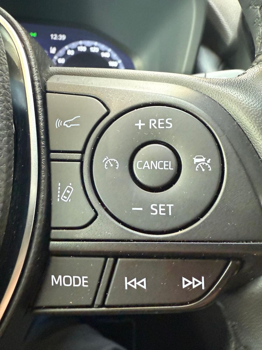 Toyota RAV 4 HYBRID-4x4-LED-LEDER-KAMERA-MOD. 2024