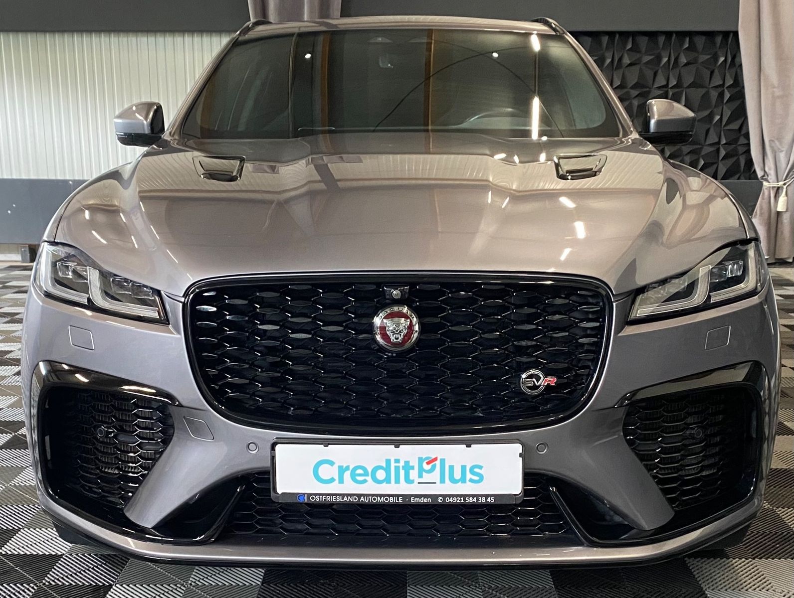 Jaguar F-Pace P550 SVR V8 AWD,ACC,Digitales Cockpit,AHK