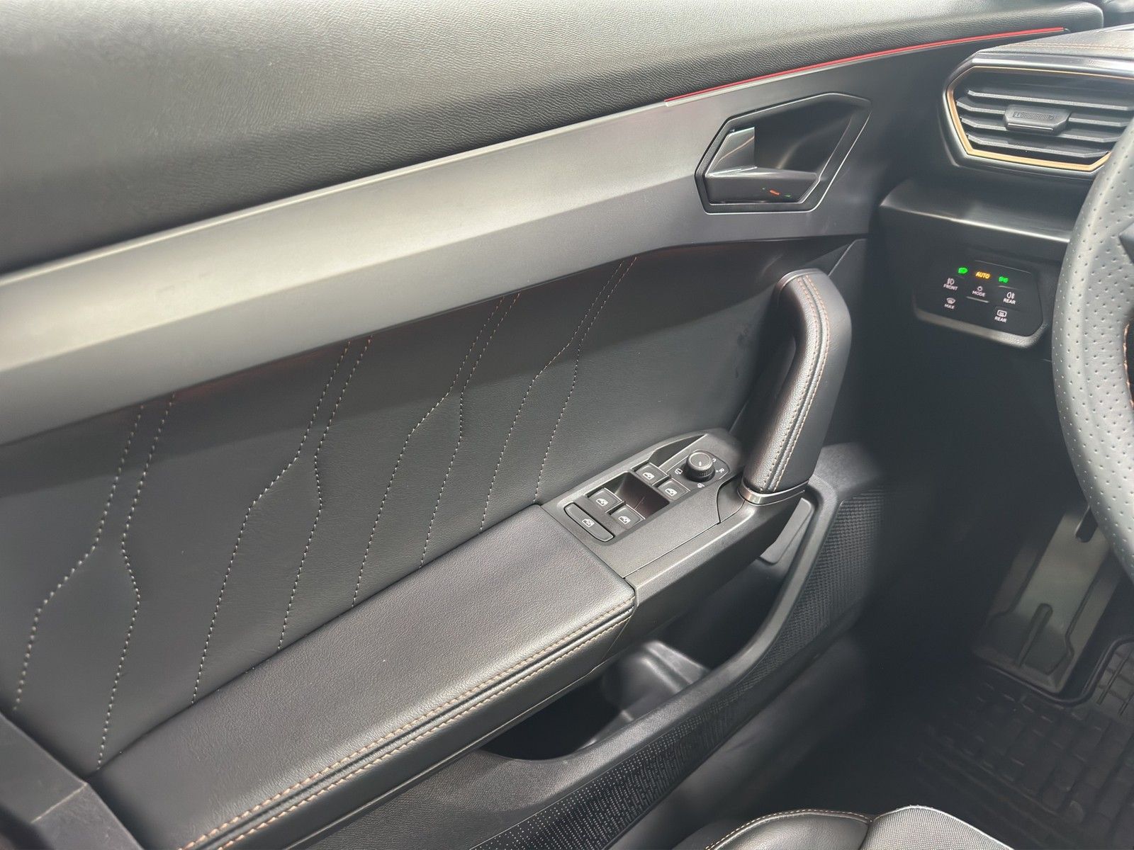 Cupra Formentor 2.0 TSI VZ 4Drive DSG AHK+Pano+Navi
