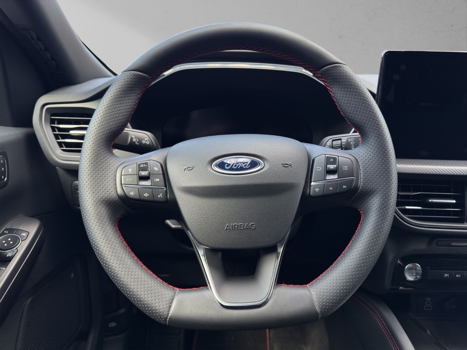 Ford Kuga PHEV ST-Line X - Samsaru's Car Outlet