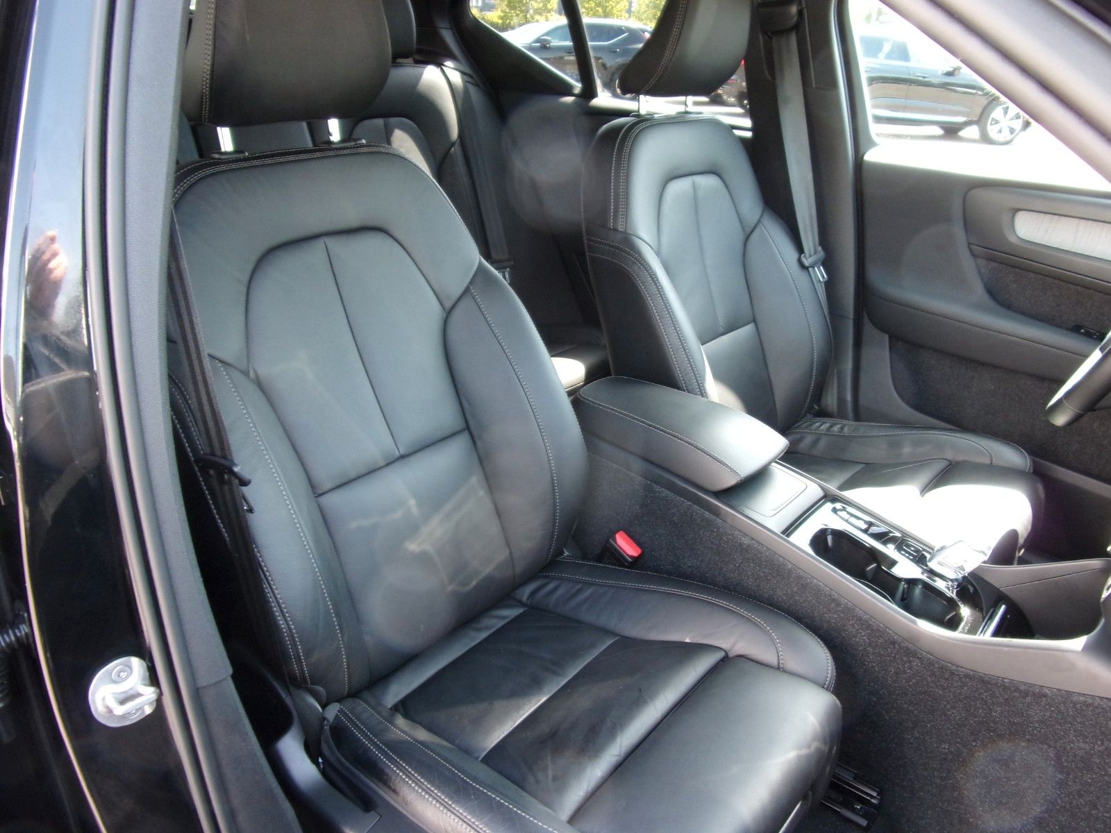 Volvo XC 40 B4 Plus Bright - Samsaru's Car Outlet