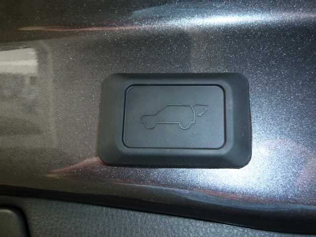 Toyota RAV 4 Hybrid Style - Samsaru's Car Outlet