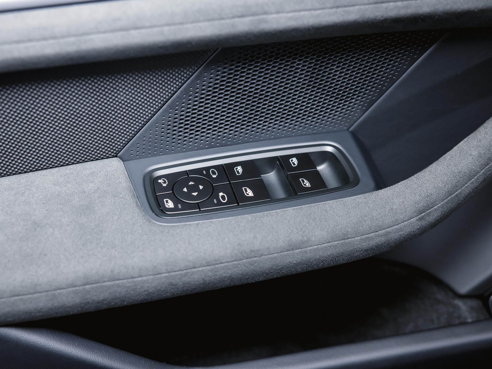 Porsche Taycan Turbo GT PTS 18 Wege Burmester