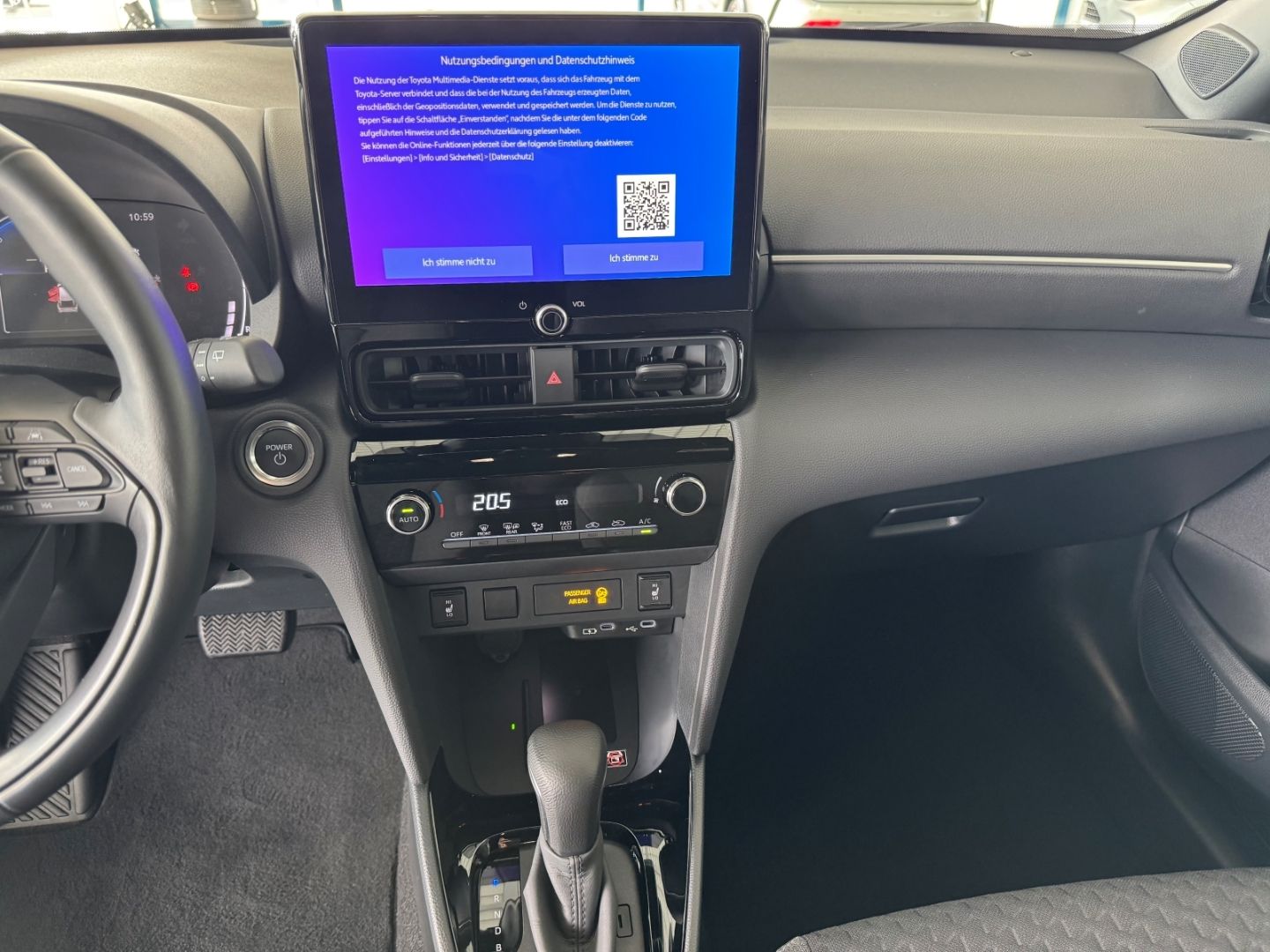 Toyota Yaris Cross Hybrid Team DK 18Zoll Sitzheizung Le