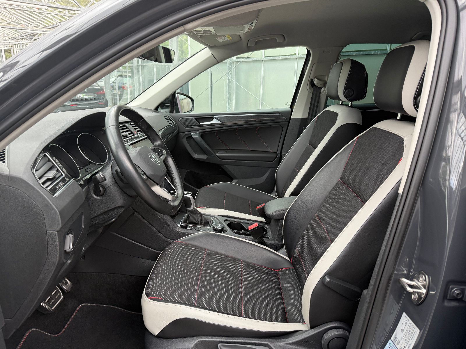 Volkswagen Tiguan TDI DSG 4m Urban Sport - Samsaru's Car Outlet
