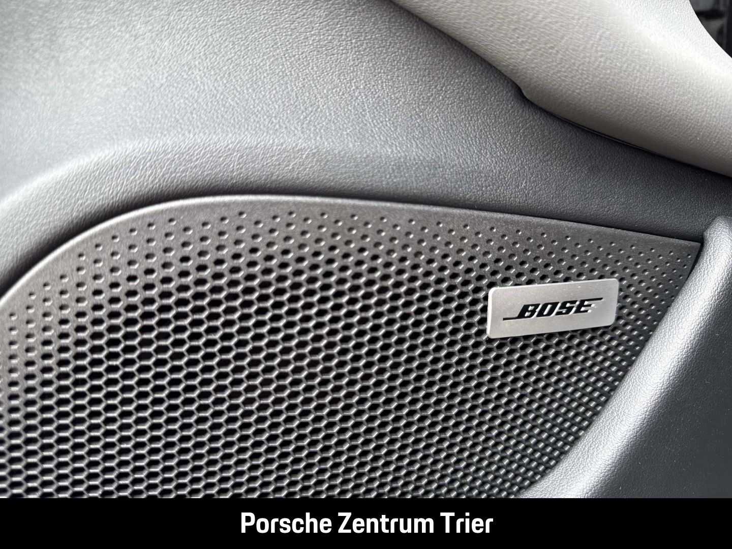 Porsche Taycan Turbo BOSE Panoramadach InnoDrive LED