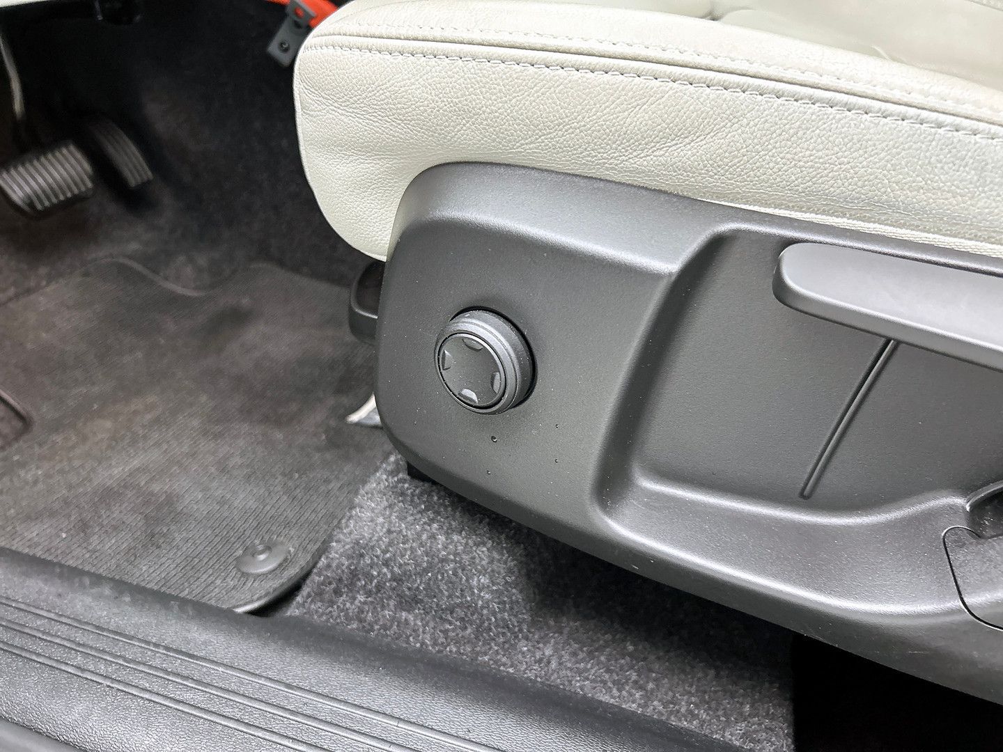 Volvo XC40 T5 180PK Hybride SOH 91% Inscription / Pano