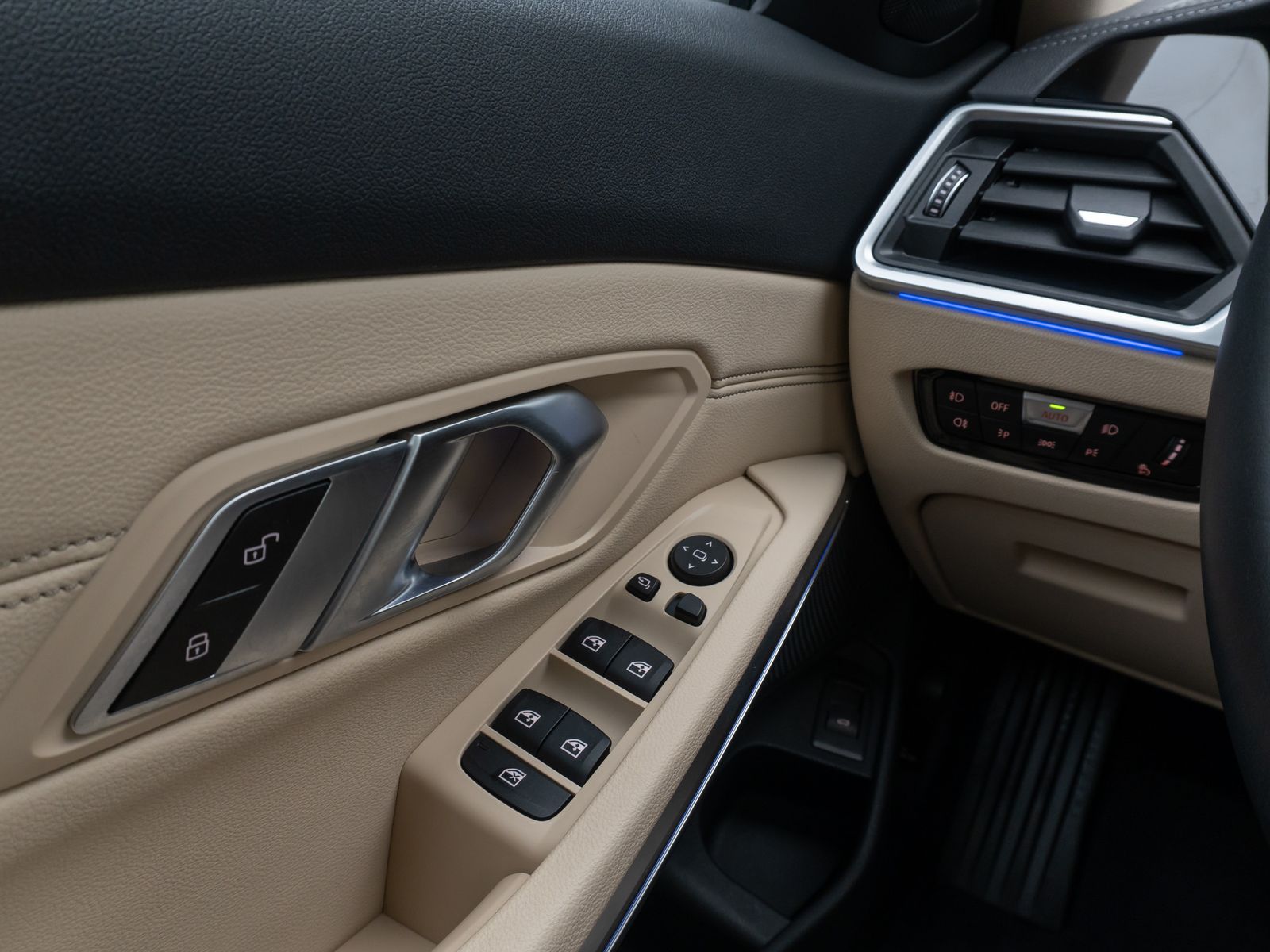 BMW 320d Luxury Line - Samsaru's Car Outlet