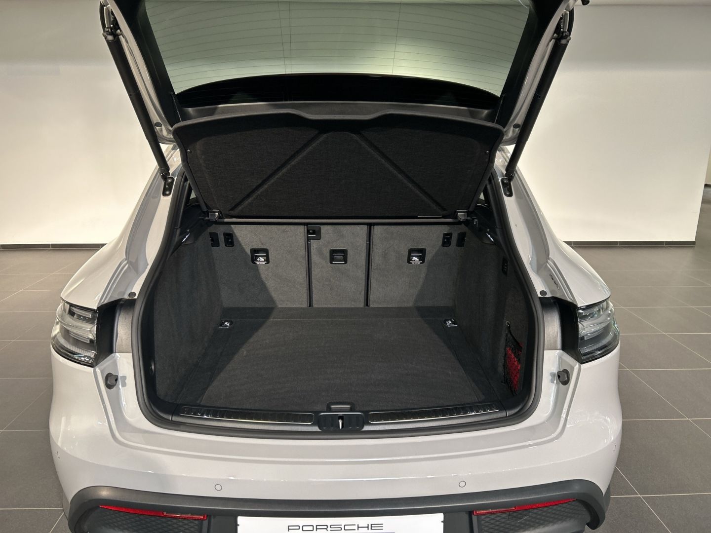 Porsche Macan S Kreide BOSE Sportabgasanlage Panorama