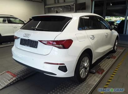 Audi A3 Sportback 40 TFSI e S tronic Navi,AHK,Kamera