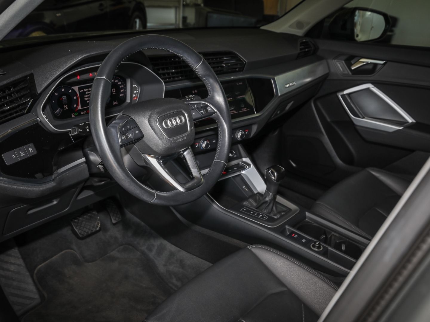 Audi Q3 40 TDI quattro advanced - Samsaru's Car Outlet