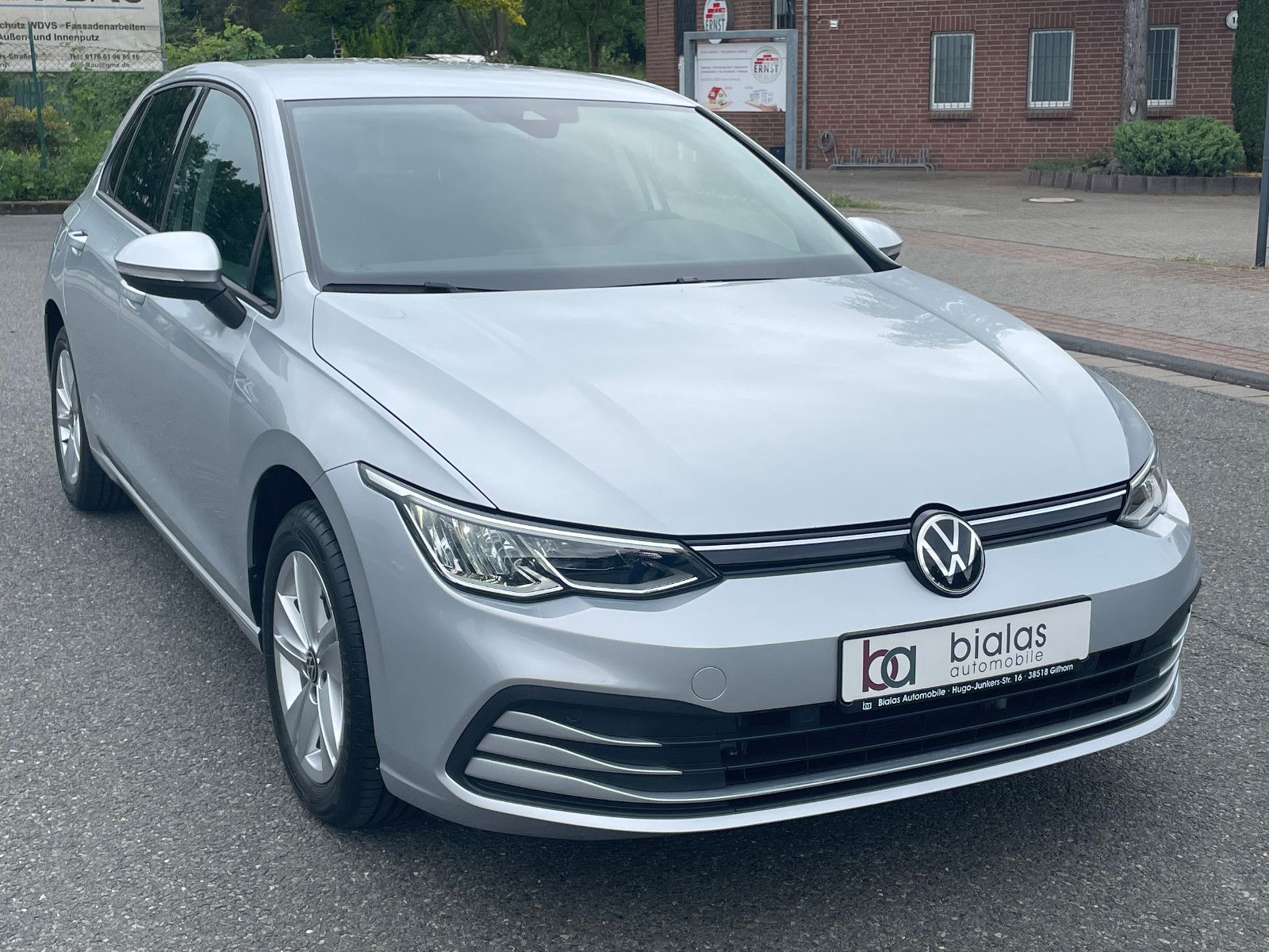 Volkswagen Golf VIII 1.5 TSI Lim. Life - Samsaru's Car Outlet