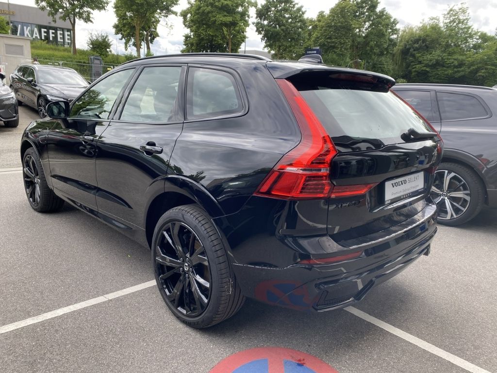 Volvo XC60 Ultra Black Edition Recharge Plug-In Hybrid