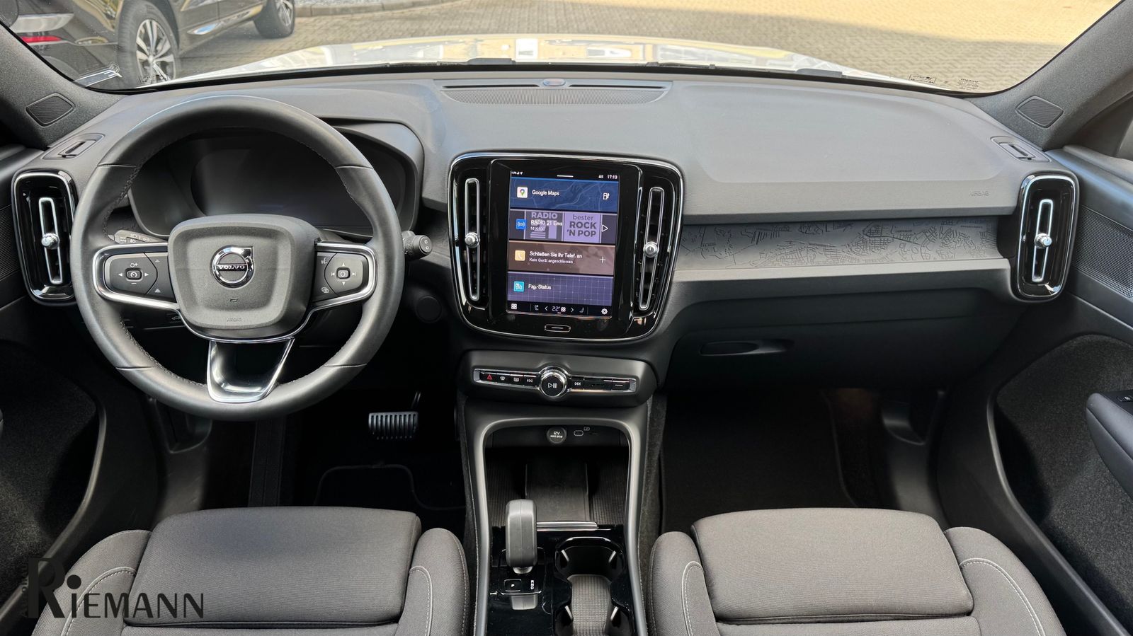 Volvo XC40 Recharge Twin Motor Plus + Winter-Paket