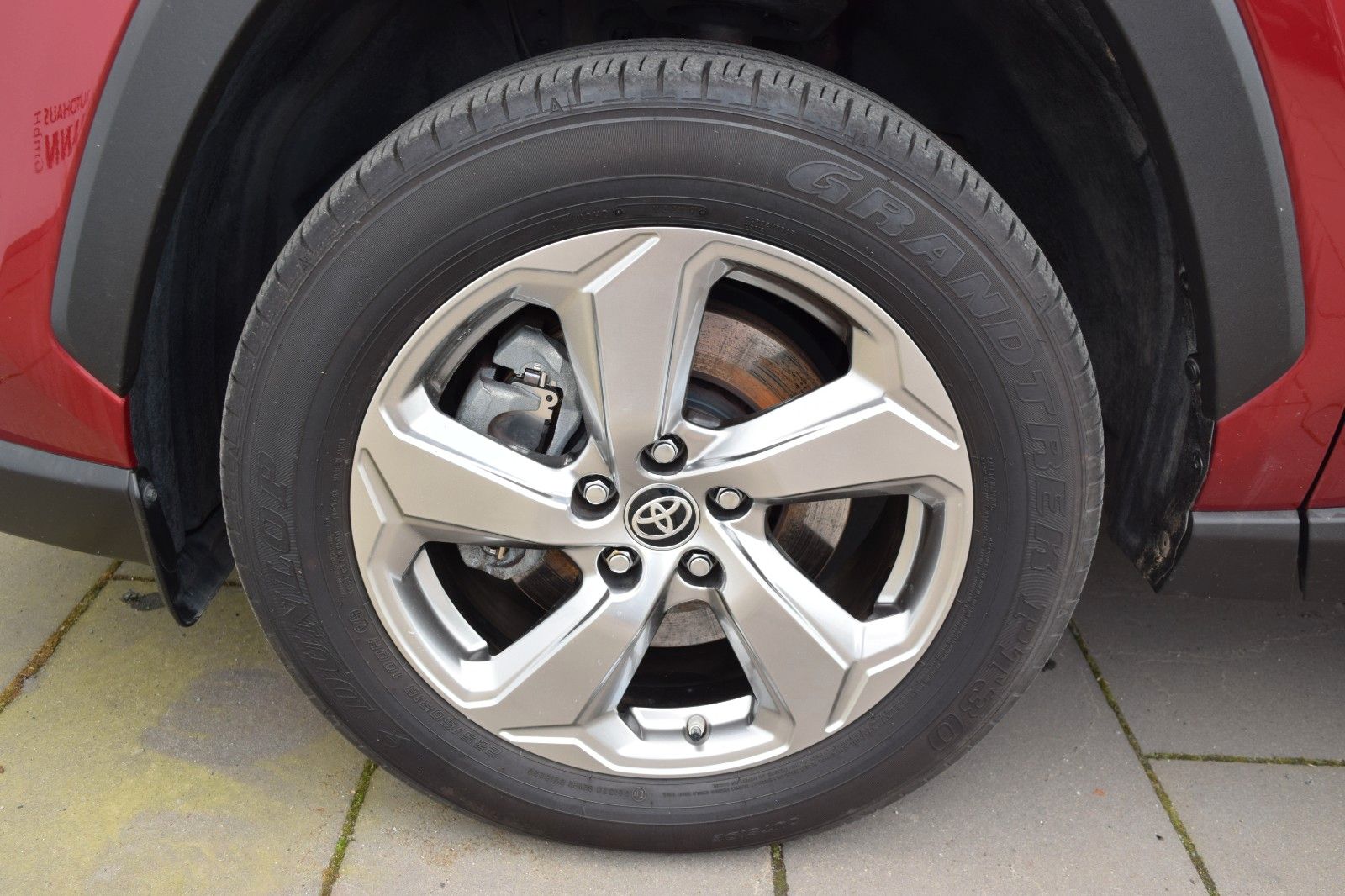Toyota RAV4 Hybrid 4x2 Club - Samsaru's Car Outlet
