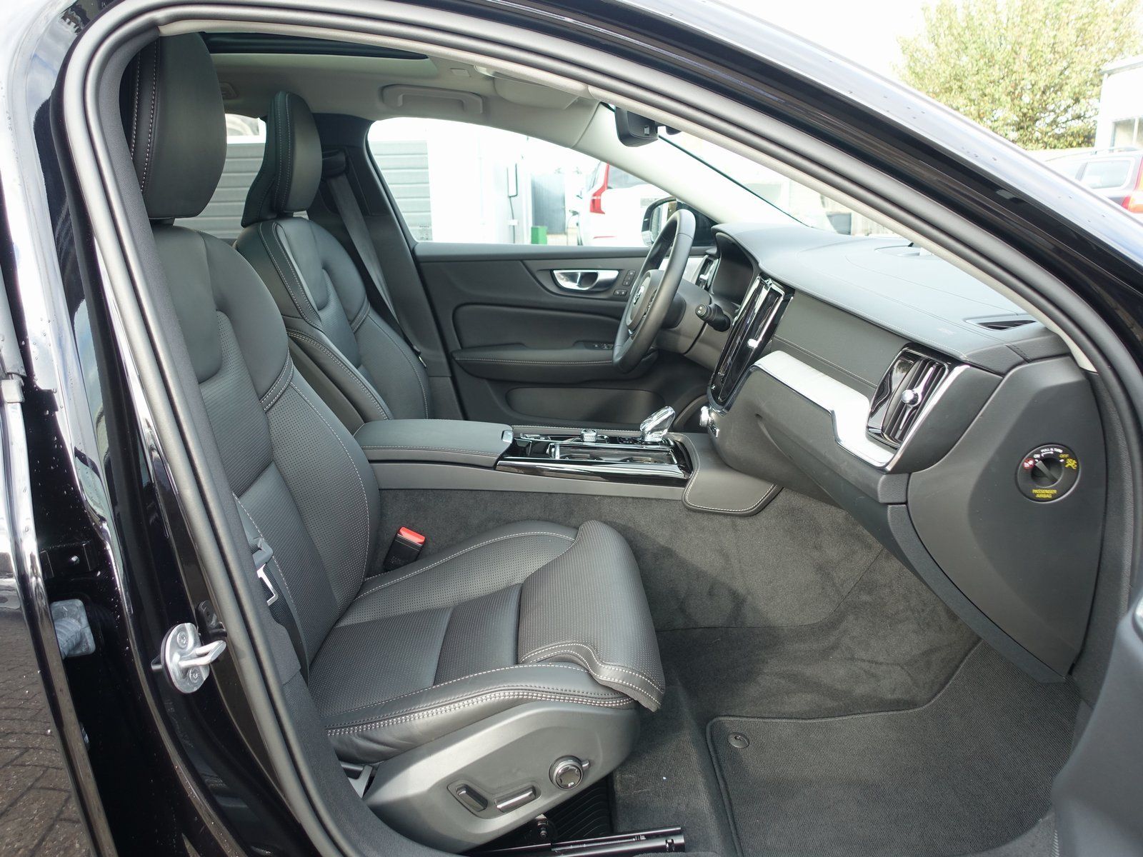 Volvo V60 Ultra T6 AWD Plug-in Hybrid/AHK/B&W/360°Cam