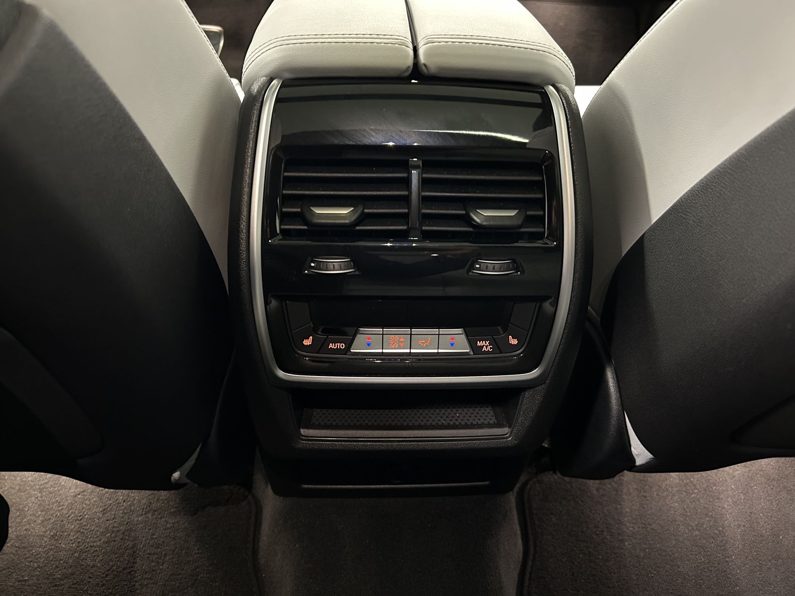BMW X6 xDrive40d M Sportpaket Pro Pano. AHK Massagef