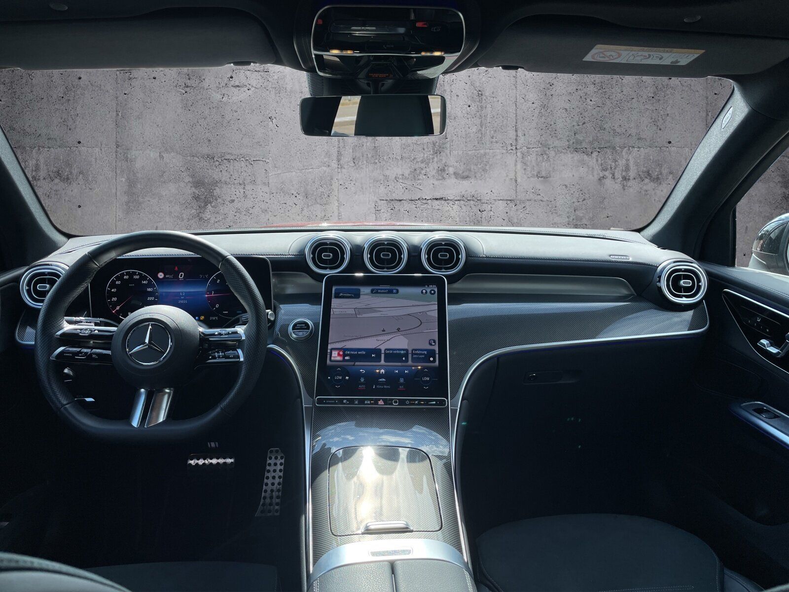 Mercedes-Benz GLC 300d 4M AMG+NIGHT+AHK+DISTRO+PANO+360+MEMORY