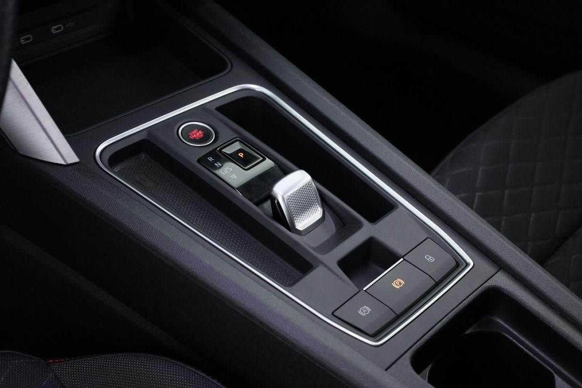 Seat Leon Sportstourer 2.0 TDI DSG FR LED Nav Kam AHK