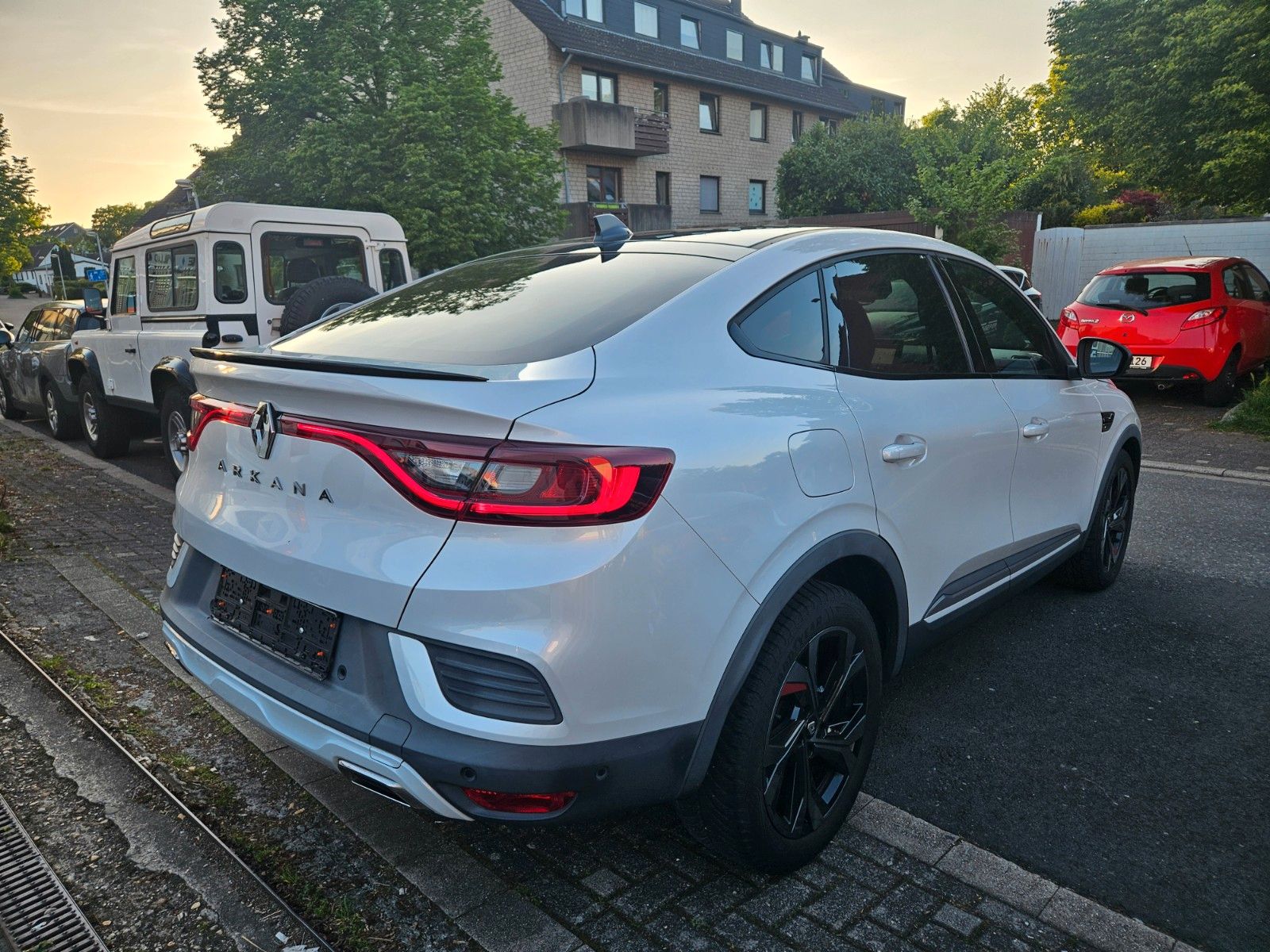 Renault ARKANA 1.3 TCE R.S. LiNE AUT BENZIN/HYBRID - Samsaru's Car Outlet