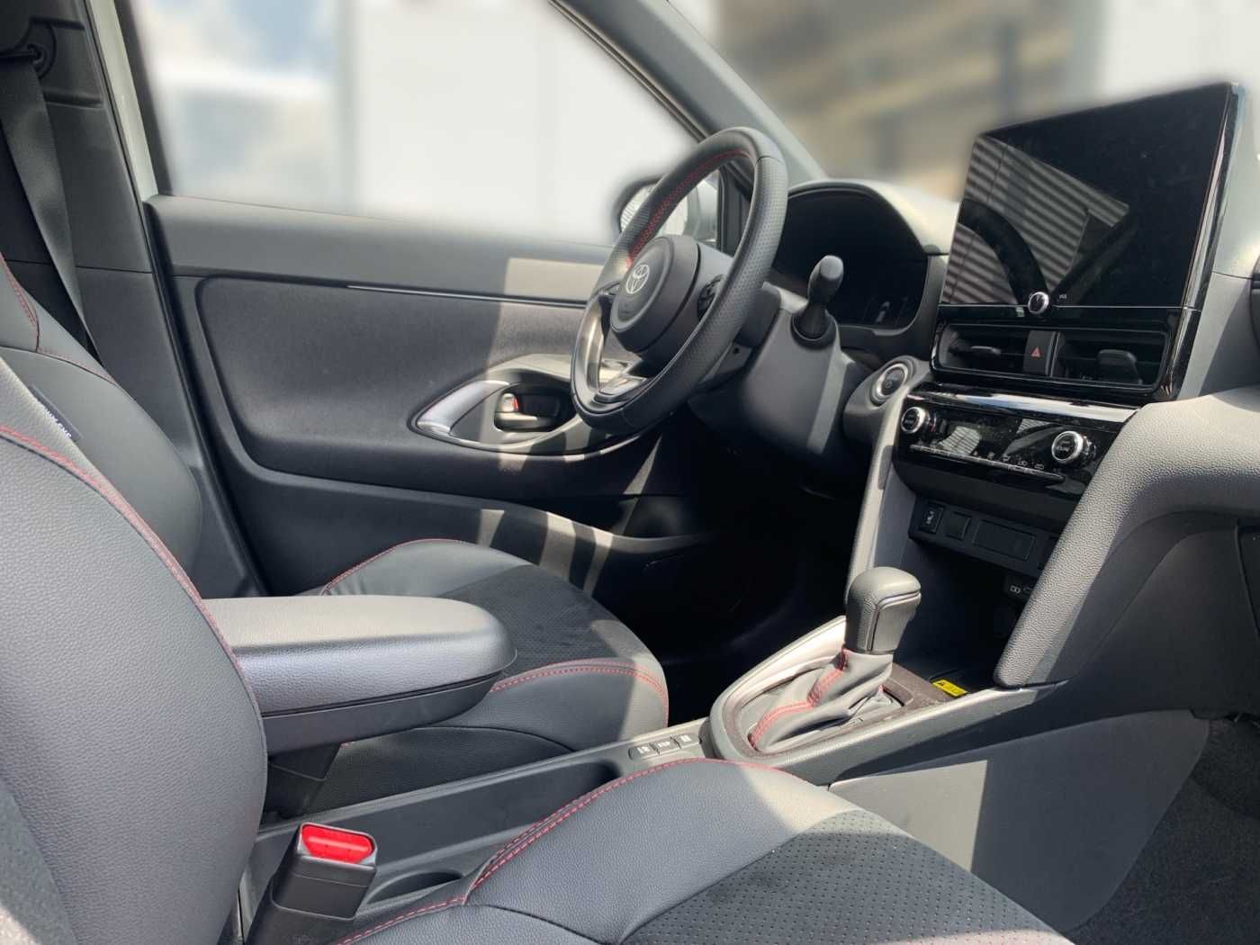Toyota Yaris Cross 1.5 Hybrid GR Sport FWD SHZ KLIMA