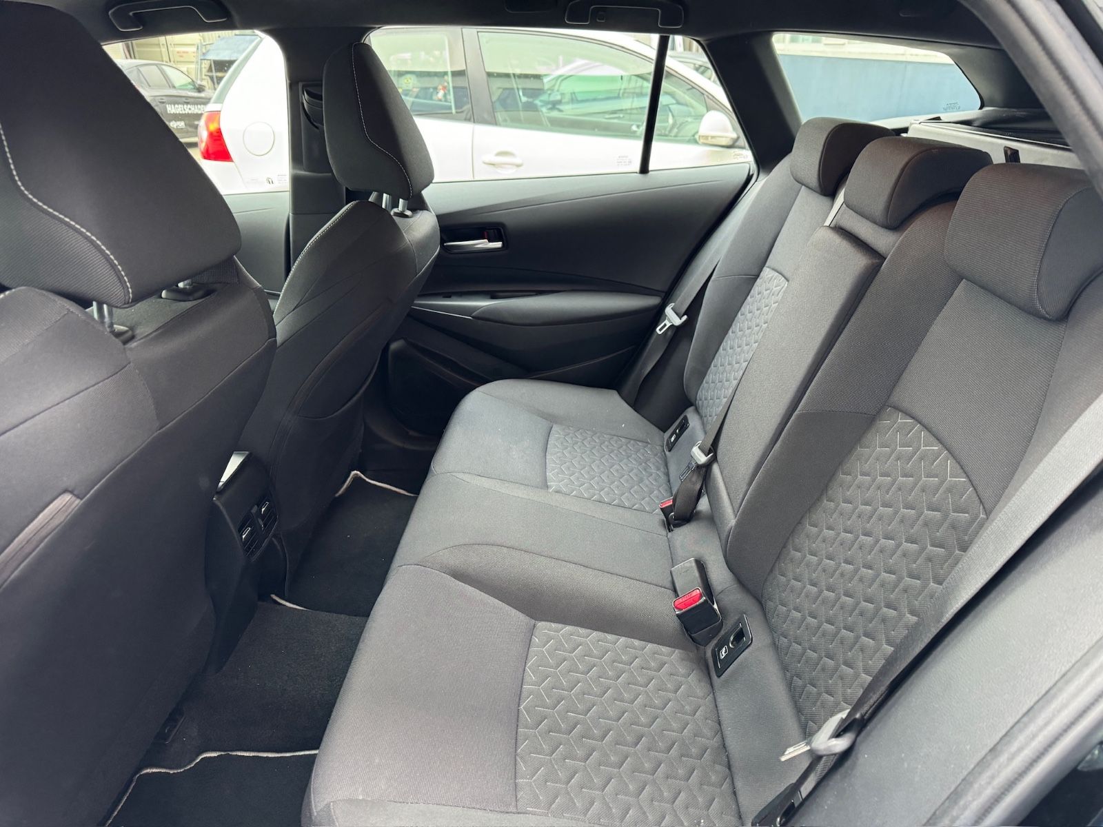 Toyota Corolla Touring Sports Hybrid Comfort - Samsaru's Car Outlet