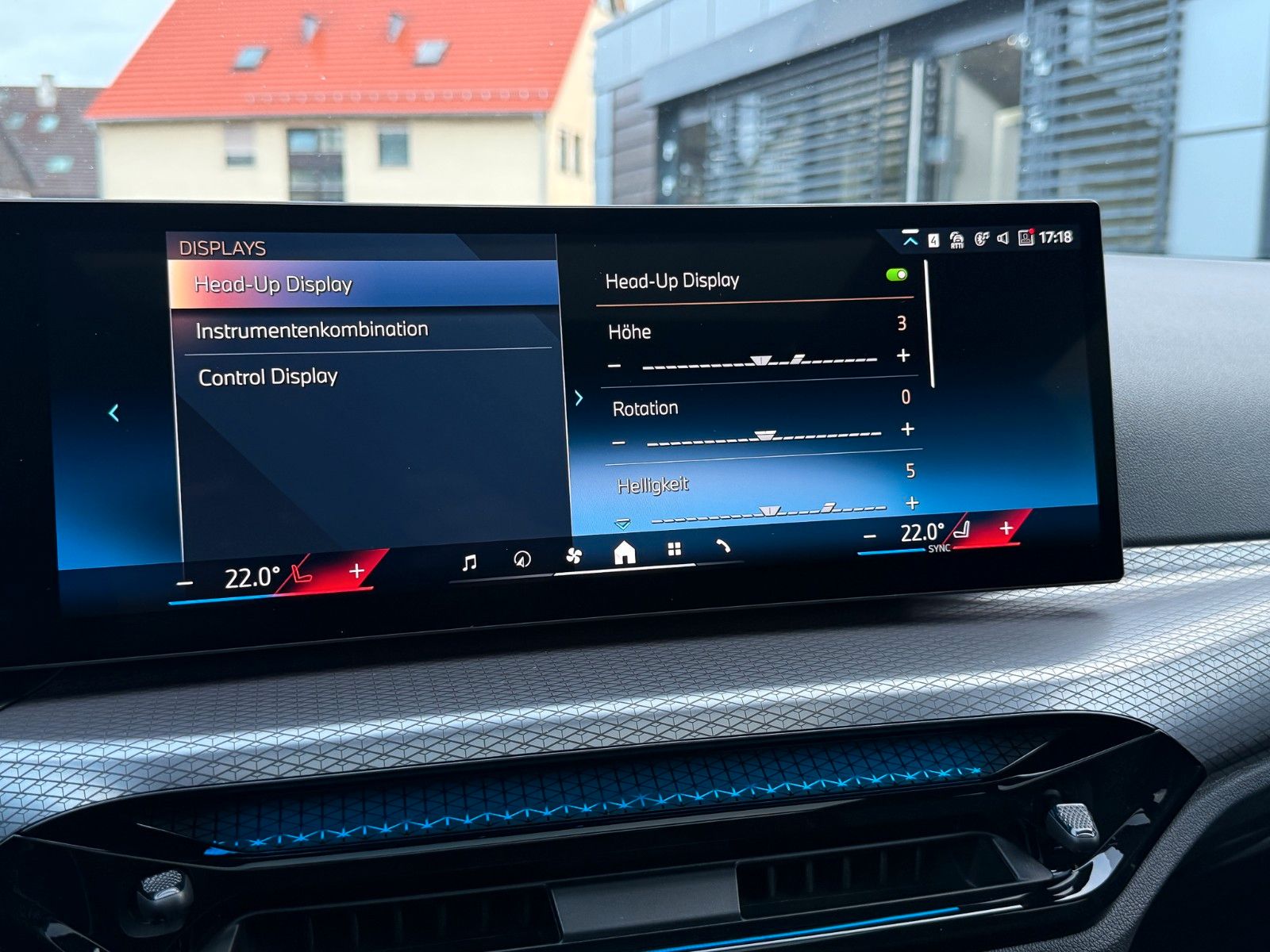BMW 320i M Sport 18" HuD AHK Pano ACC 360° hifi LED+