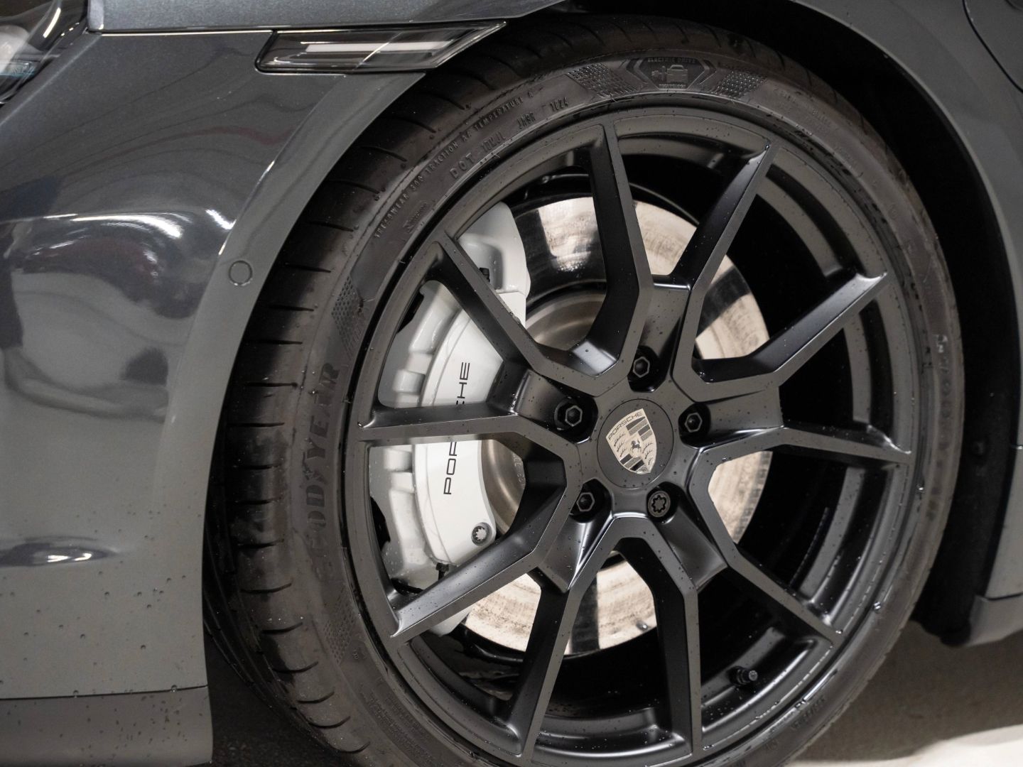 Porsche Taycan Turbo Burmester InnoDrive Massage HD-Matr