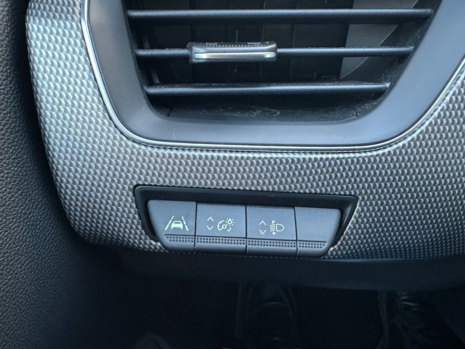 Renault Arkana Intens Hybrid - Samsaru's Car Outlet