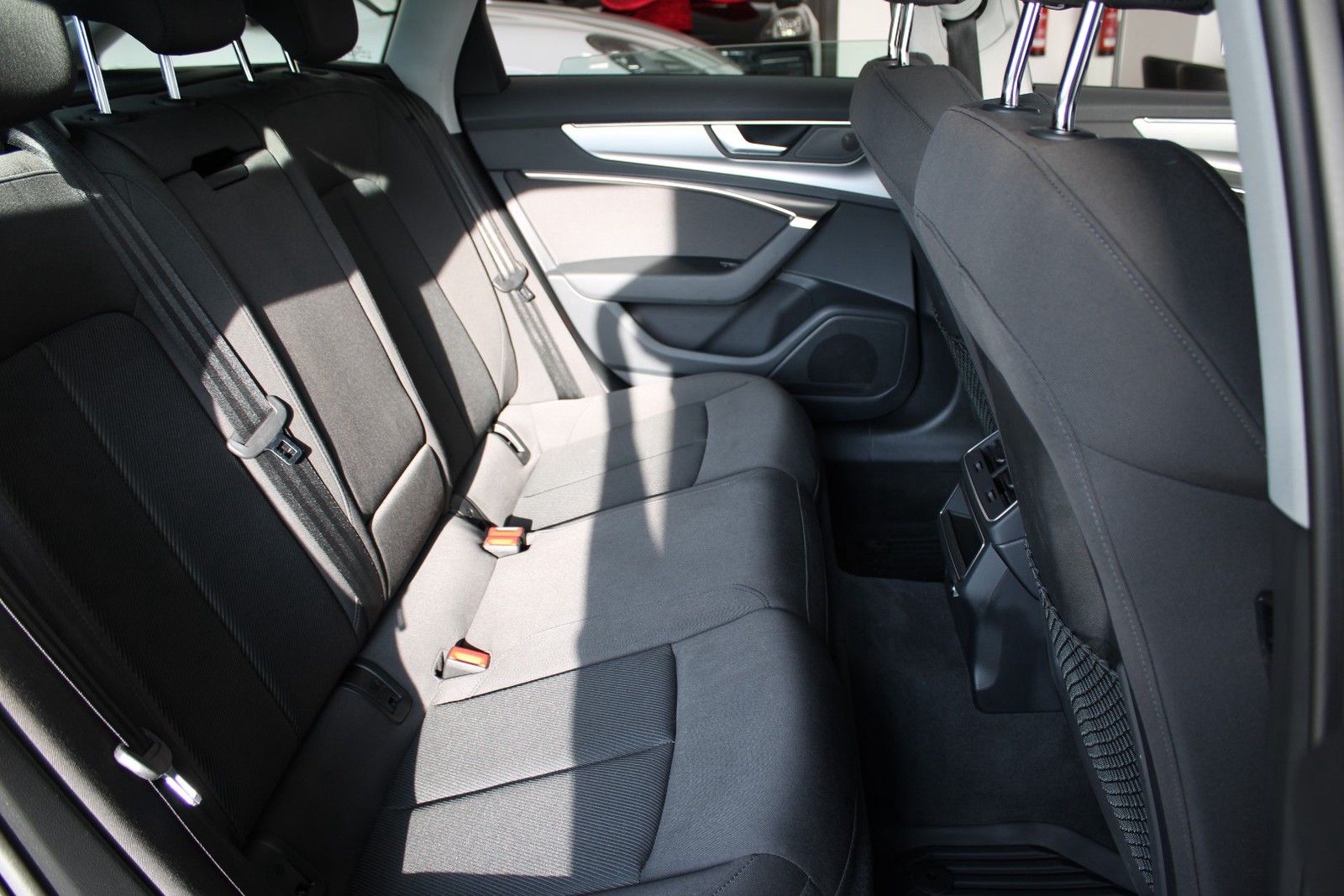 Audi A6 Avant 40 TDI quattro sport - Samsaru's Car Outlet