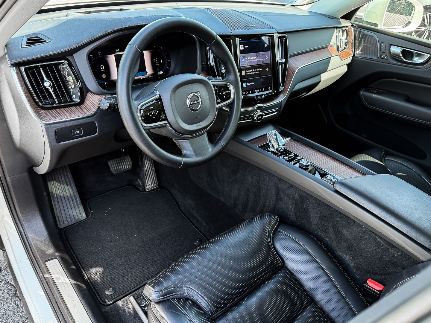 Volvo XC60 EU6d B5 Diesel AWD Ultimate Bright HUD Stan