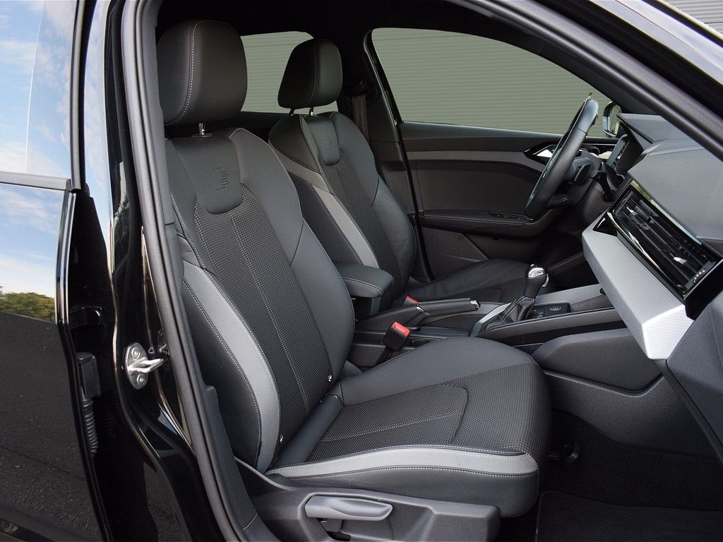 Audi A1 Sportback 40 TFSI S-tronic S-line - Samsaru's Car Outlet