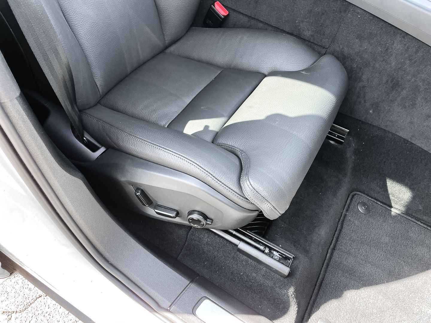 Volvo XC60 Plus Dark Recharge Plug-In Hybrid AWD T8 Tw