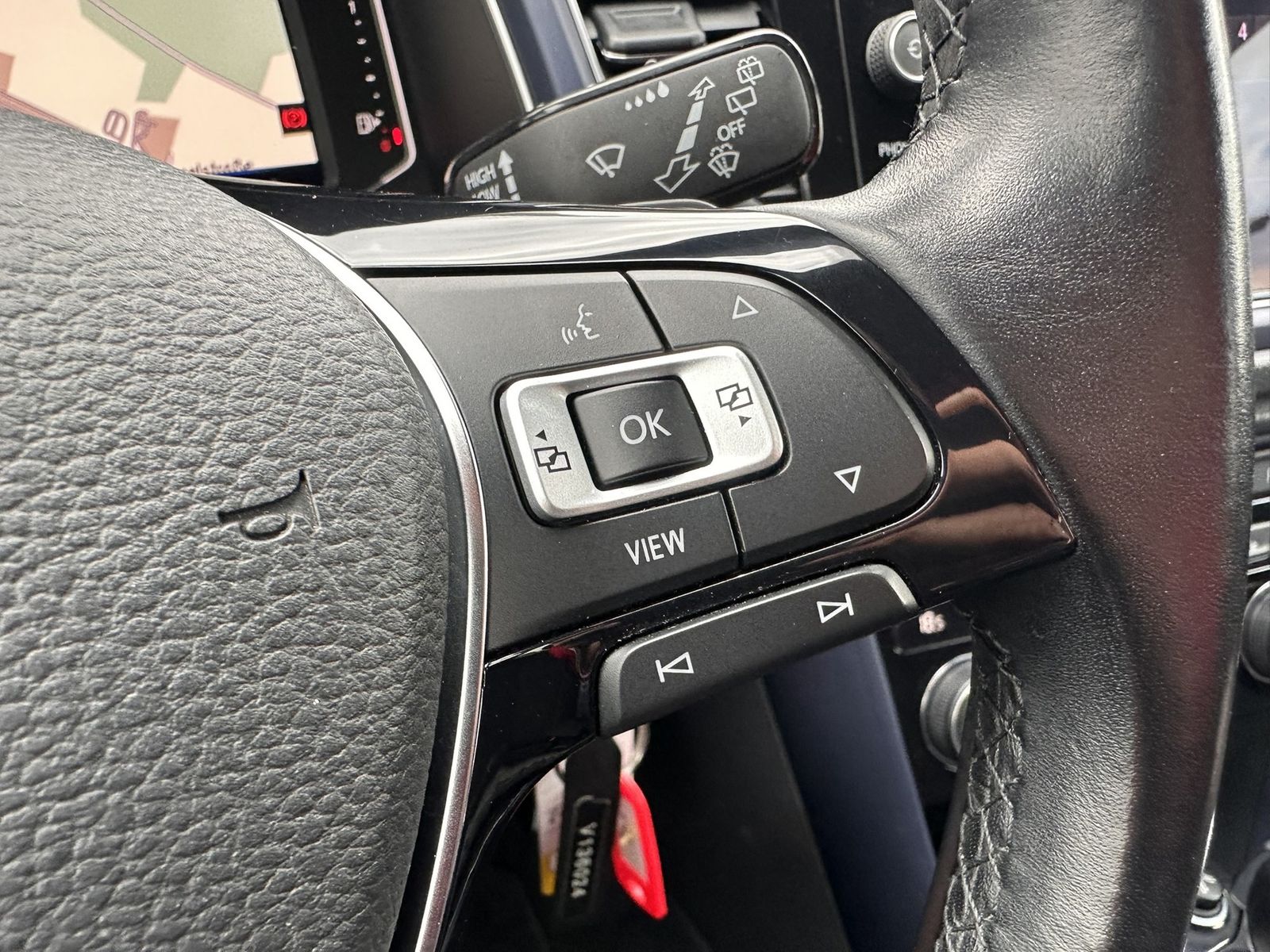 Volkswagen T-Roc 2.0 TDI United - Samsaru's Car Outlet