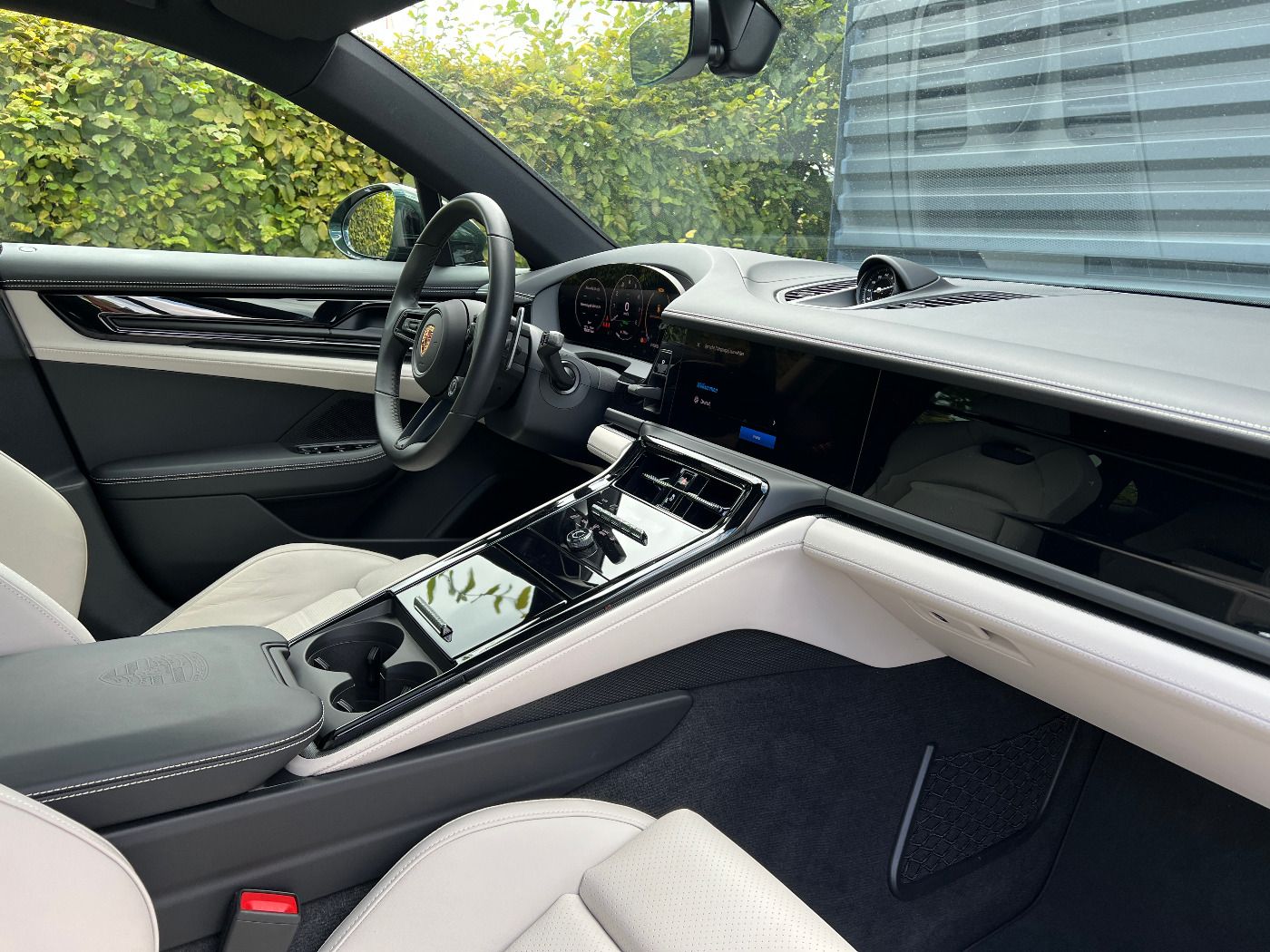 Porsche Panamera 4 E-Hybrid | Hinterachslenkung | ACC