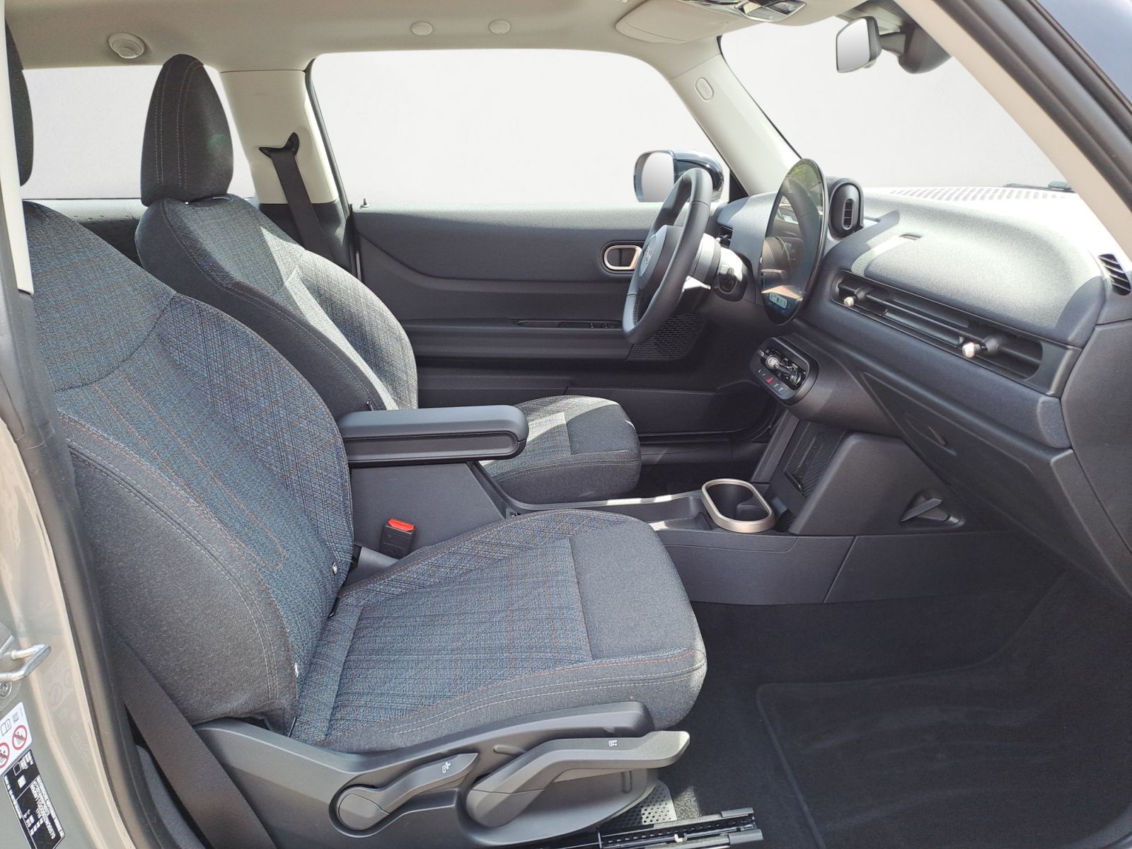MINI COOPER C Essential Trim Steptronic - Samsaru's Car Outlet