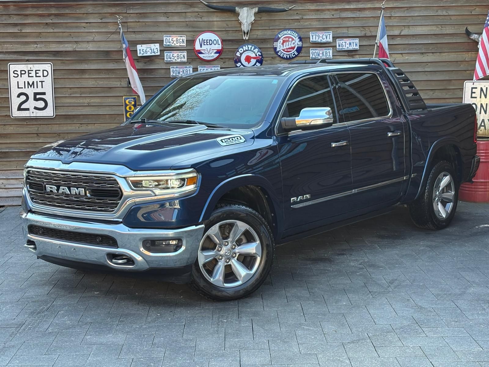 Dodge RAM 1500 5,7 Limited 360° 12´´ Navi H&K AHK