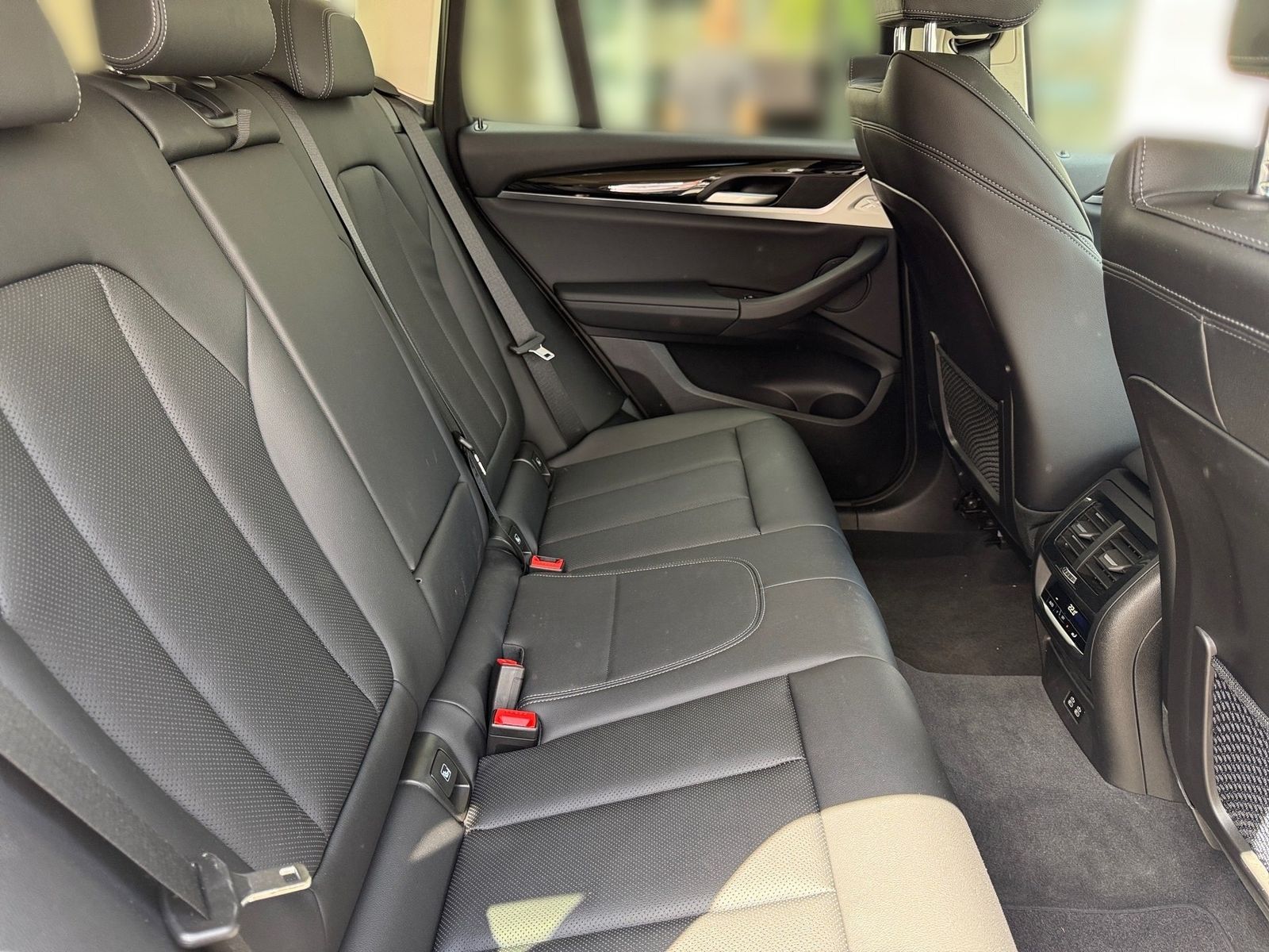BMW X3 xDrive30e - Samsaru's Car Outlet