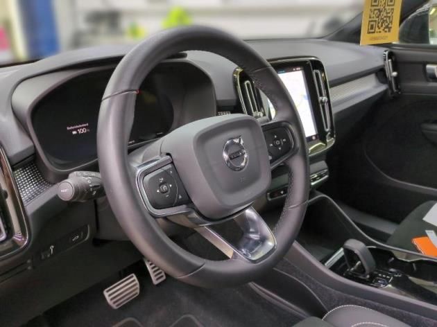 Volvo XC40 Plus Recharge Pure Electric 2WD